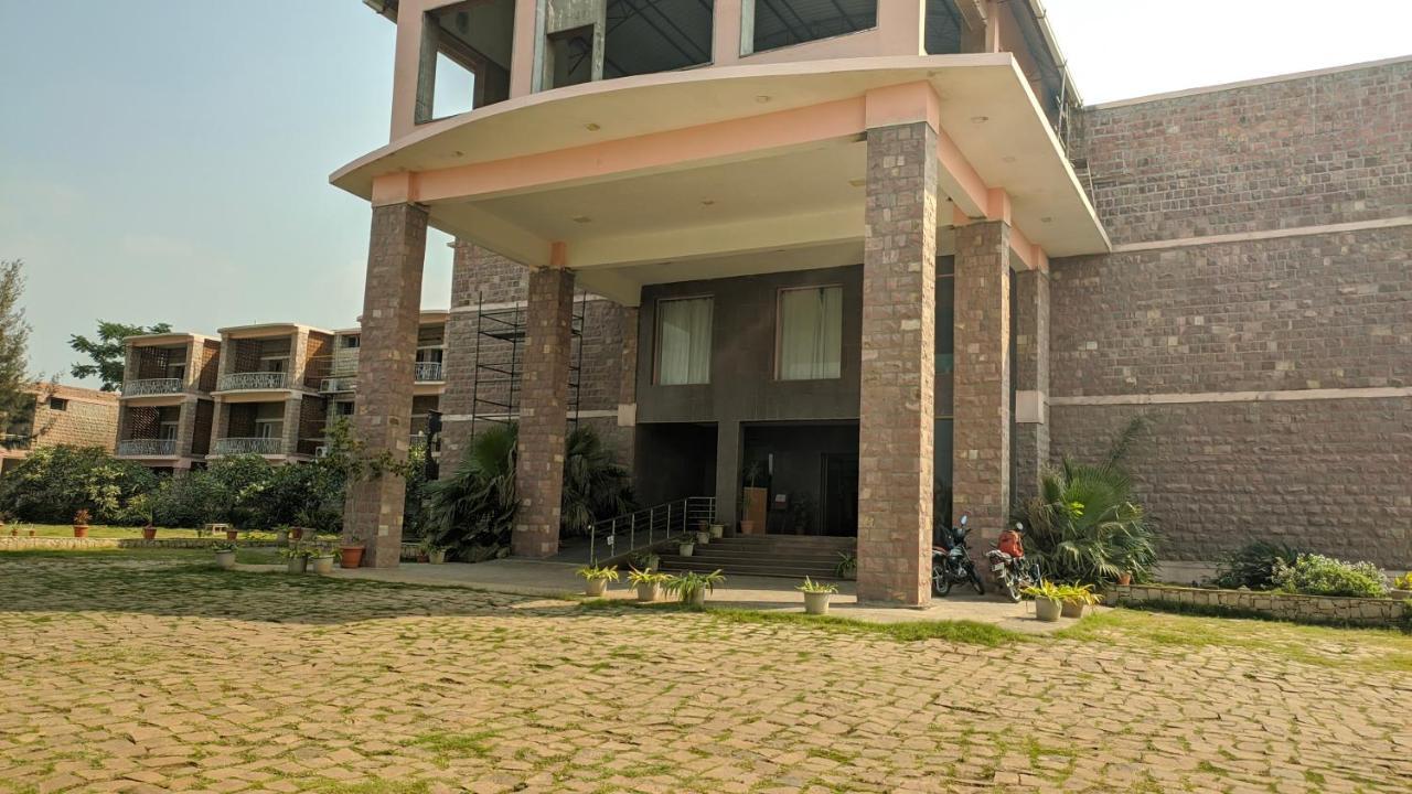 Kanthi Resorts Badami Bagalkot Exterior photo