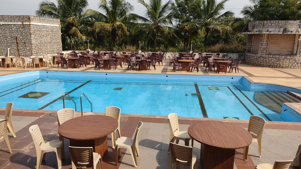 Kanthi Resorts Badami Bagalkot Exterior photo