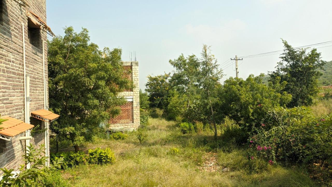 Kanthi Resorts Badami Bagalkot Exterior photo