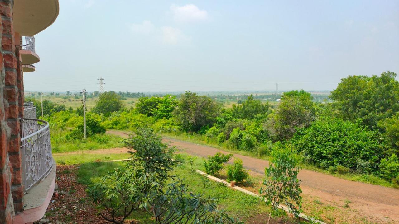 Kanthi Resorts Badami Bagalkot Exterior photo
