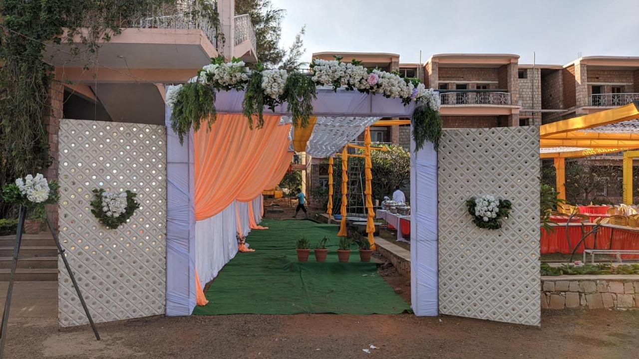 Kanthi Resorts Badami Bagalkot Exterior photo