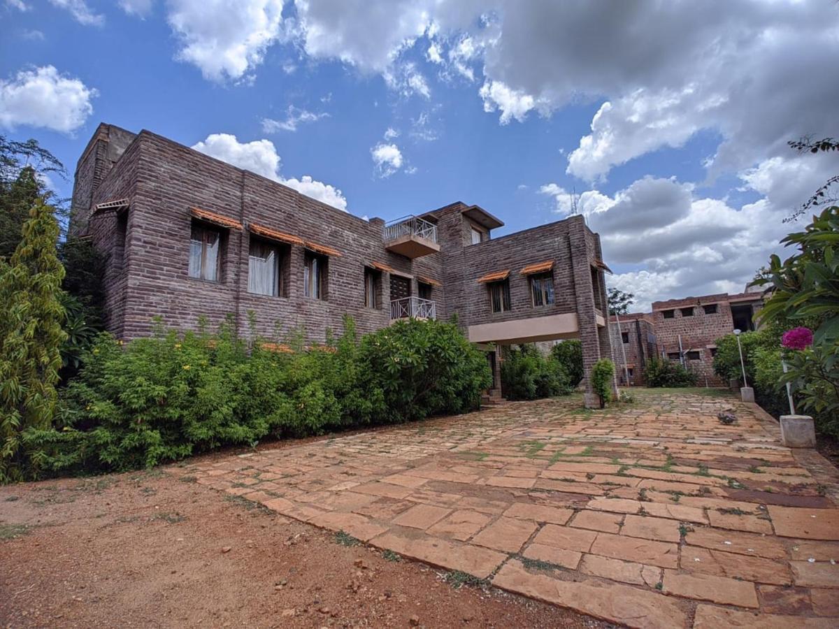 Kanthi Resorts Badami Bagalkot Exterior photo