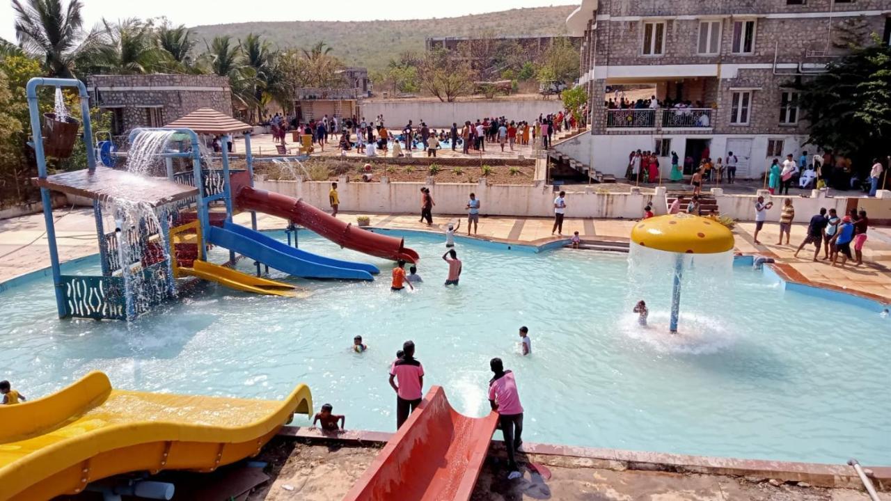 Kanthi Resorts Badami Bagalkot Exterior photo